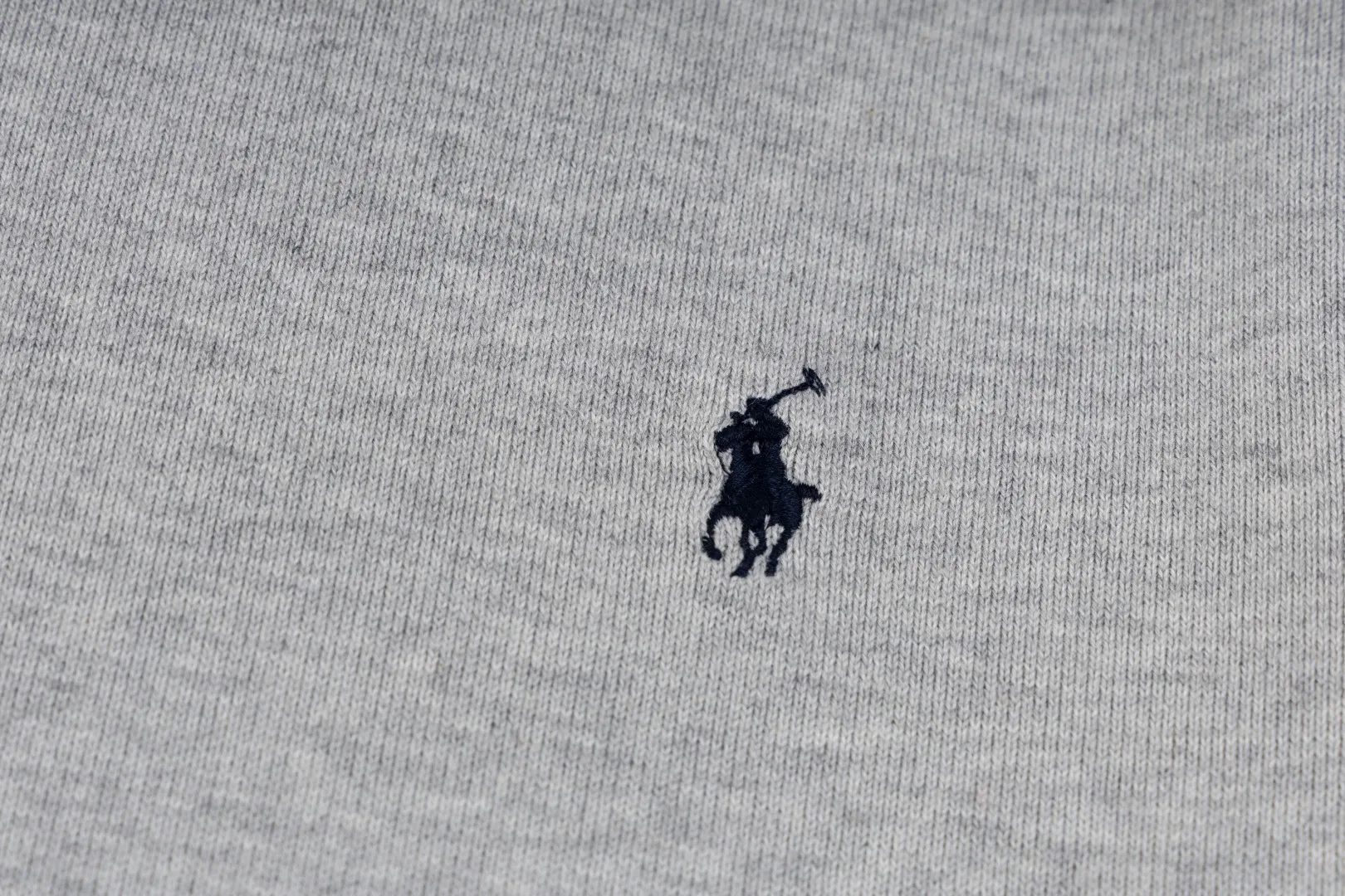 P206 #R80 Ralph Lauren Knitted Pony Embroidered Round Neck Pullover Sweater Official Website Synchronized Same Style for Men and Women Sizes: S-XL Color: White Blue Khaki Army Green Dark Gray Gray Navy Red Label Navy Blue White Label Black White Label Black Red Label Classic Cotton Yarn 100% White Cotton High Quality Goods Classic styles have always been popular! The workmanship details are very good! The simple round neck pullover sweater is always the standard, with classic brand embroidery on the chest! All major stars have the same style! Best for couples. High quality goods! Xinjiang cotton micro-elastic and smooth fabric has excellent quality. Pure cotton is soft and skin-friendly. Size: S M L